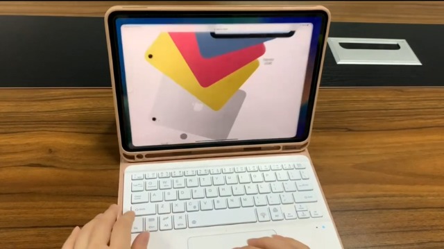 Amazon.co.jp: 2024年最新型 iPad 第9世代 キーボード ケース